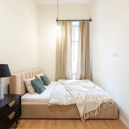 Cozy Boulevard In The Heart Of Appartement