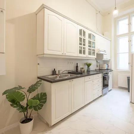 דירה Cozy Boulevard In The Heart Of בודפשט