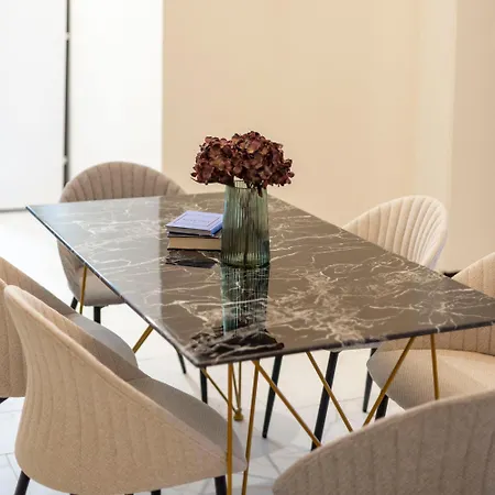 Cozy Boulevard In The Heart Of *