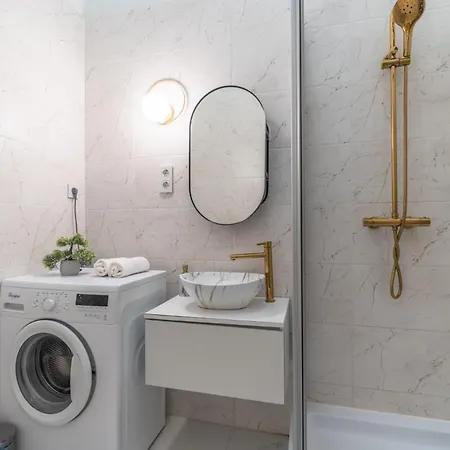 Cozy Boulevard In The Heart Of בודפשט