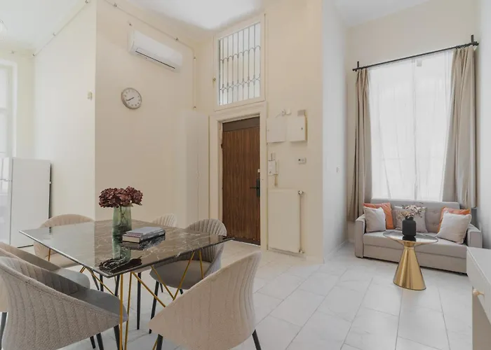 Appartamento Cozy Boulevard In The Heart Of